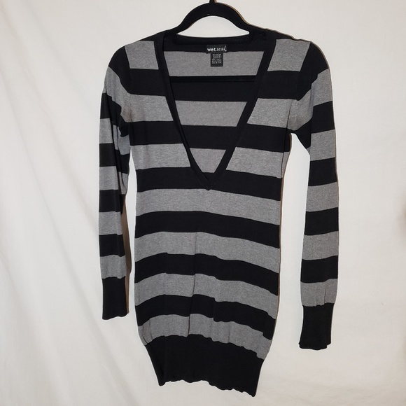 Wet Seal Dresses & Skirts - *Wet Seal* Black and gray sheath dress, XS